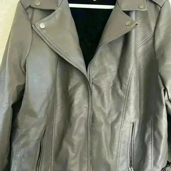 Sebby collection faux leather jacket lined. Size 1X - Picture 2 of 9
